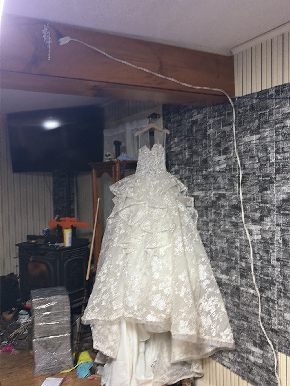 Ivory Lace Ball Gown Wedding Dress